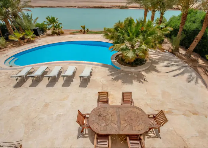 Villa Standarde