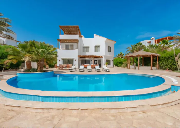 Villa Standarde